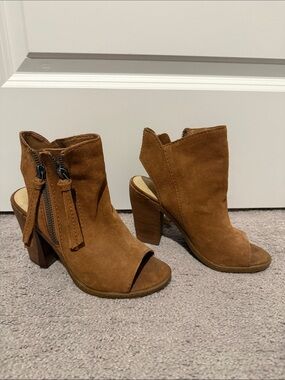 Women's Suede Open-Toe Block Heel Booties - Brown